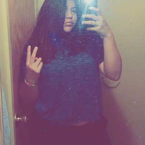 Meet your Posher, Monique